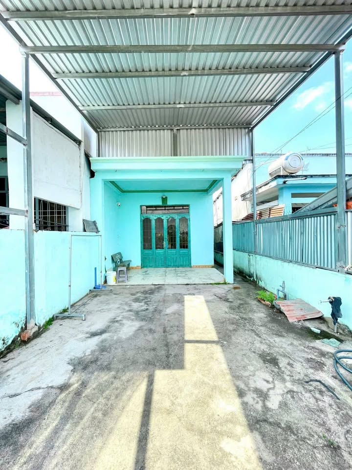 Nhà riêng Xã Nhuận Đức Củ Chi 195m² giá 2 tỷ - Giá tốt hiếm có!