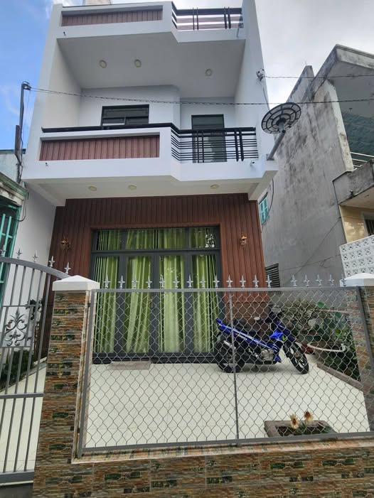 Nhà Mặt Tiền Rạch 80m² Mỹ Phước, Long Xuyên - Giá Tốt Chốt Sớm