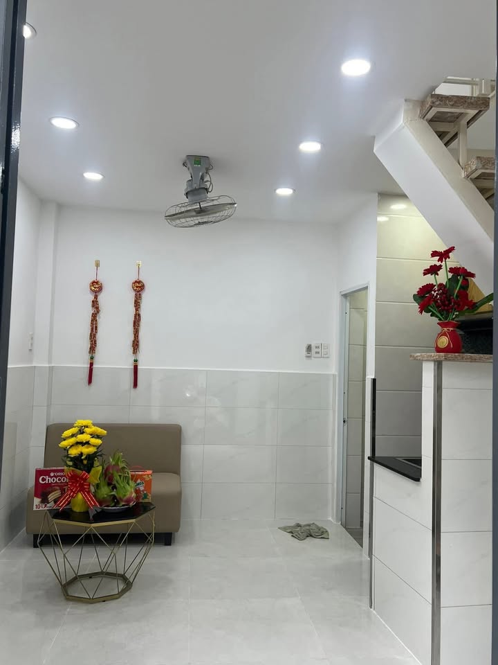 Bán nhà Quận 8 hẻm 451 Phạm Thế Hiển 14m² giá 2.18 tỷ - Vị trí đẹp