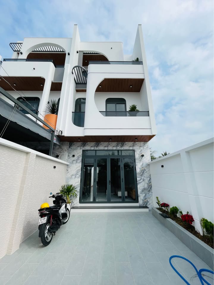 Nhà mặt tiền Đoàn Thị Nghiệp Cai Lậy 100m² - Vị trí đắc địa kinh doanh ngay