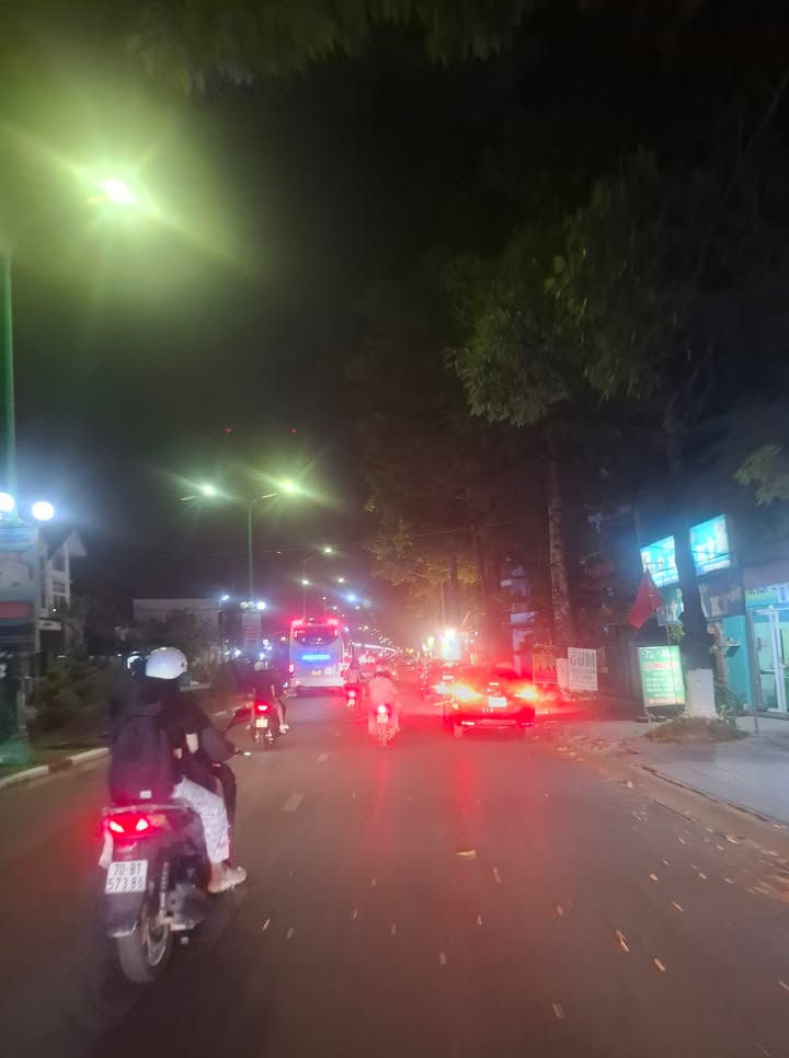 Đất nền Tây Ninh 200m² - 2 mặt tiền, kinh doanh sầm uất!