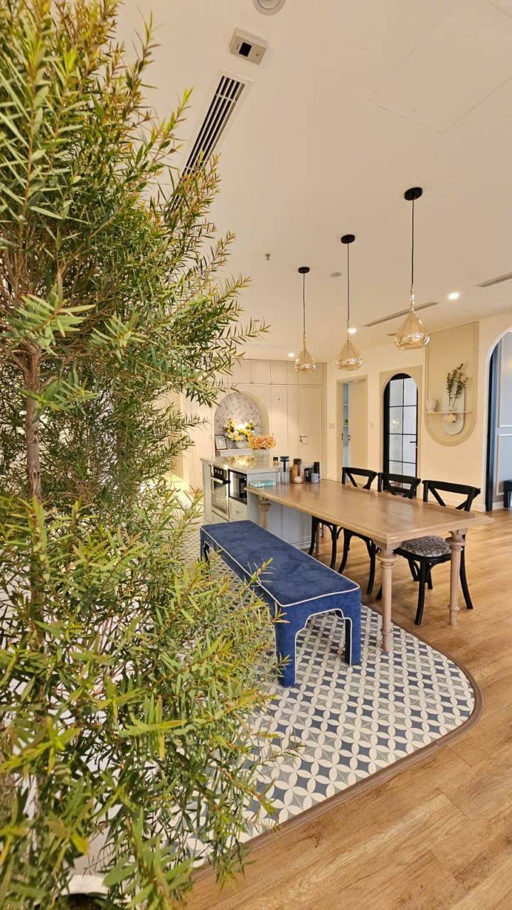 Căn hộ Landmark Ecopark 125m² giá 16 tỷ - View trọn Hồ Thiên Nga!