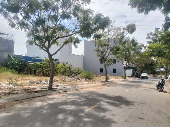 Đất nền 100m² Phan Rang - Hướng Tây, Đối lưng Nguyễn Tri Phương, Giá 3.3 tỷ