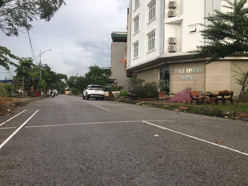 Khách sạn 20 phòng Bãi Cháy 127m² - Giá 10.5 tỷ, Sẵn khai thác