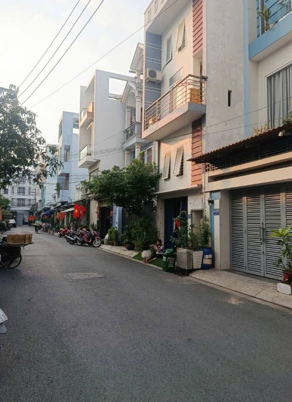 Nhà 100m² 2 Tầng Vành Đai 2, Thủ Đức - Giá 7.4 Tỷ