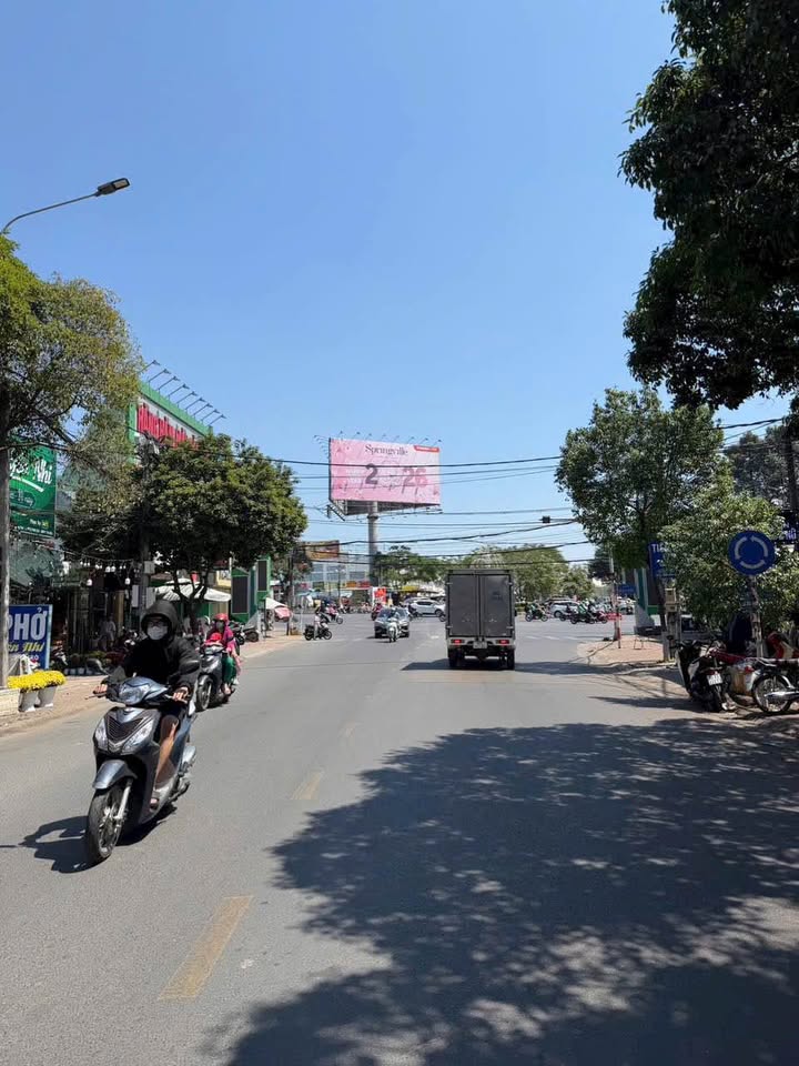 Nhà phố mặt tiền Phan Trung Biên Hòa 150m² - Vị trí đắc địa kinh doanh ngay!