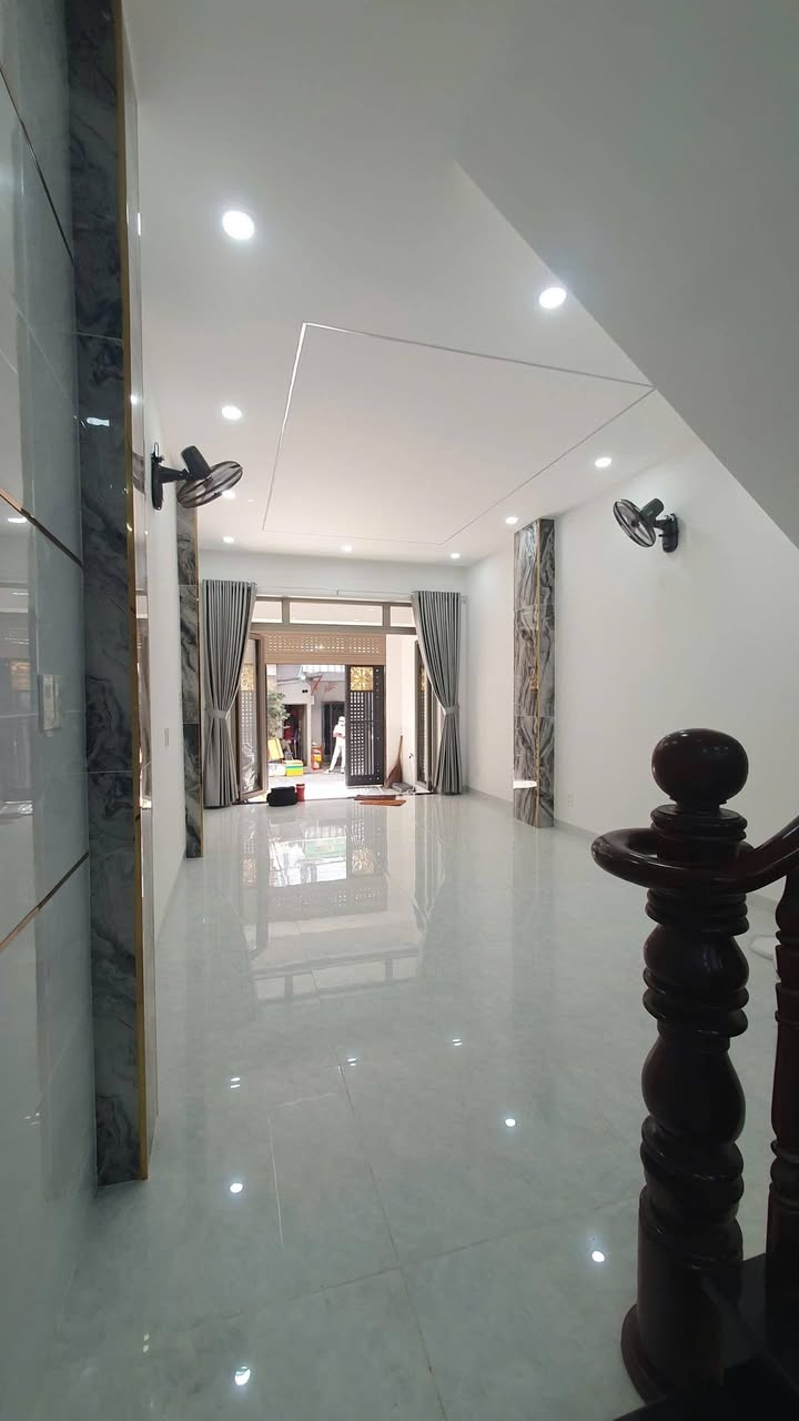 Nhà Riêng Bình Tân 72m² - Bán gấp trước Tết, 5PN, hơn 7 tỷ!