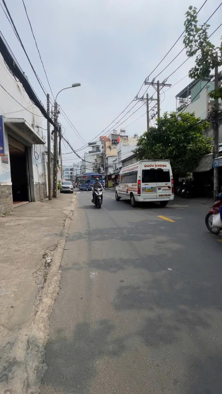 Nhà mặt tiền Khuông Việt Tân Phú 26m² 9.85 tỷ - Vị trí đắc địa!