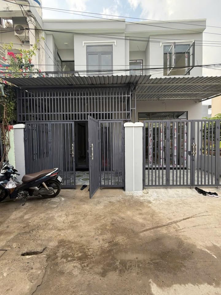 Nhà phố Bình Hòa Thuận An 55m² - Giá 1.x tỷ - Ô tô đỗ cửa!