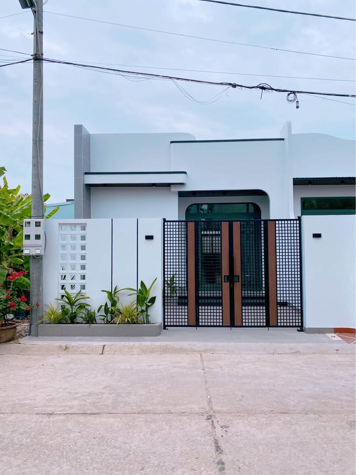 Nhà Mặt Tiền Nguyễn Huy Tưởng, Rạch Giá - 87m² Sổ Hồng, Giá 2.1 Tỷ