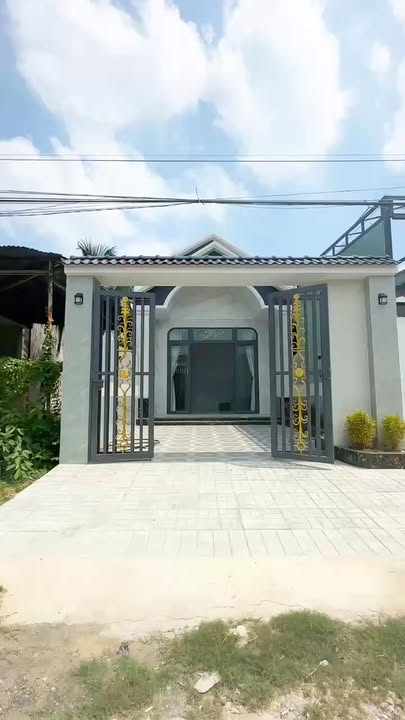 Nhà 145m² Hẻm 10 Nguyễn Chí Thanh, Tây Ninh - Sẵn Sàng Dọn Vào Ở Ngay!