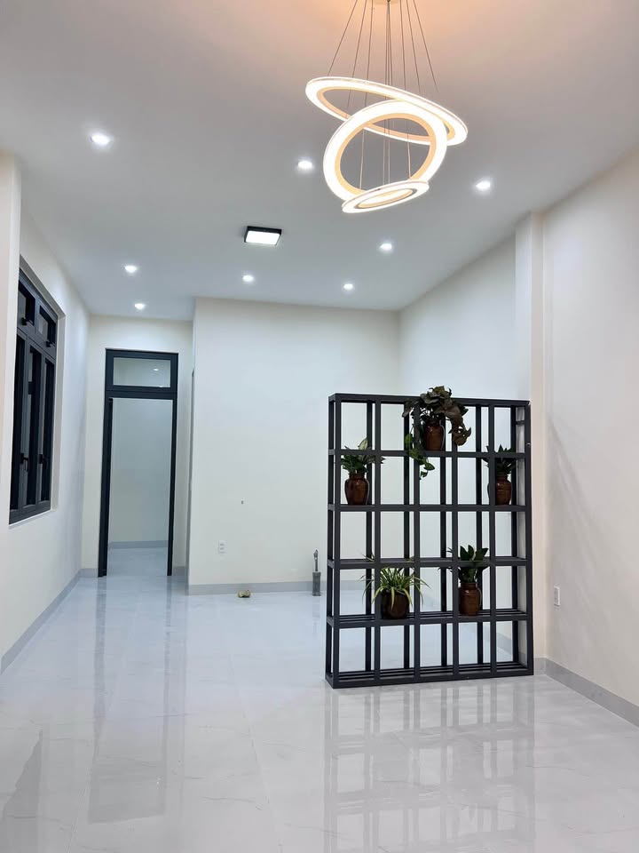 Bán nhà Tân Hội Đức Trọng 300m² giá 1.85 tỷ - Sẵn sàng ở ngay!
