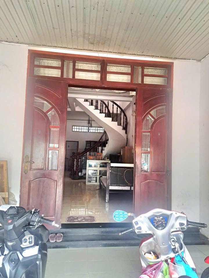 Nhà riêng Đường Lý Thường Kiệt Dĩ An 100m² - Vị trí đẹp!