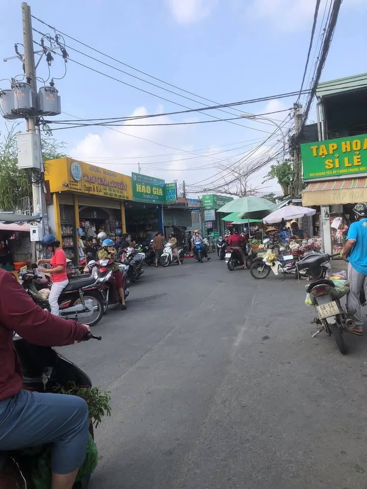 Nhà phố Góc 2 Mặt tiền chợ Tân Chánh Hiệp 220m² - Kinh doanh đỉnh cao!