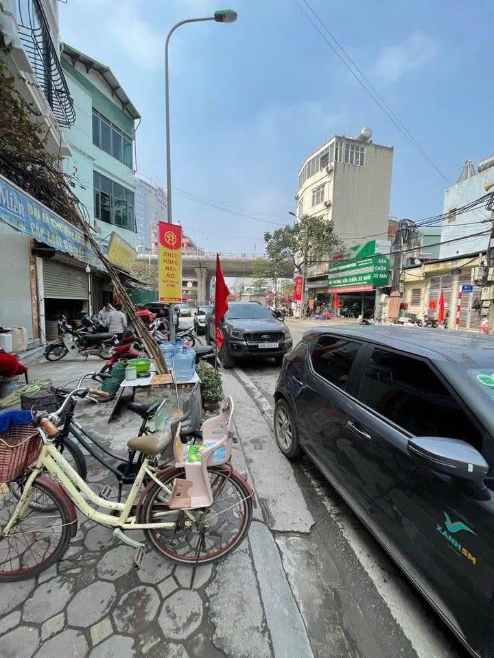 Nhà Mặt Phố Vĩnh Hưng 13m² - Lô Góc Kinh Doanh 9.5 Tỷ