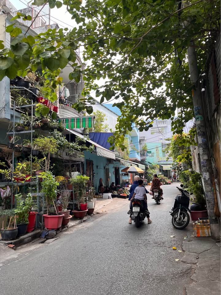 Cho thuê nhà Quận 8 4PN hẻm xe tải thông - Ô tô vào tận nhà!