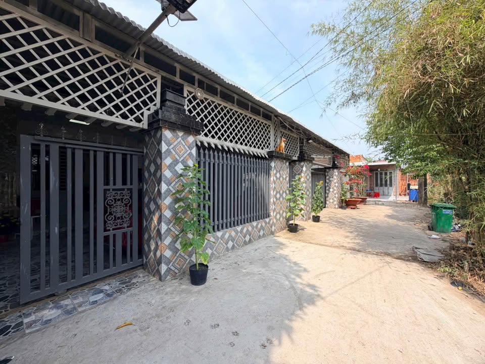 Nhà riêng Gò Dầu Tây Ninh 224m² chỉ 1.36 tỷ - Chính chủ bán, sổ sẵn!