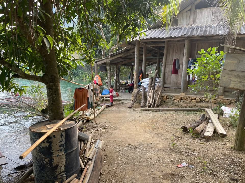 Bán Đất Nghỉ Dưỡng Mai Châu 1560m² - Bám Hồ Sông Đà, Giá Chỉ 1 Tỷ