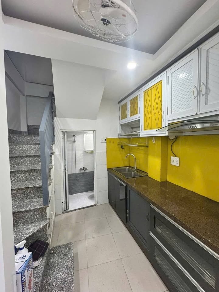 Nhà Riêng Quận 10 Sư Vạn Hạnh 16.5m² - Giá Tốt Hiếm Có!