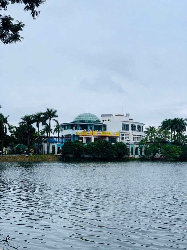 Biệt Thự Mặt Phố Ba Đình 90m² - 16 Tỷ - Kinh Doanh Homestay Hút Khách