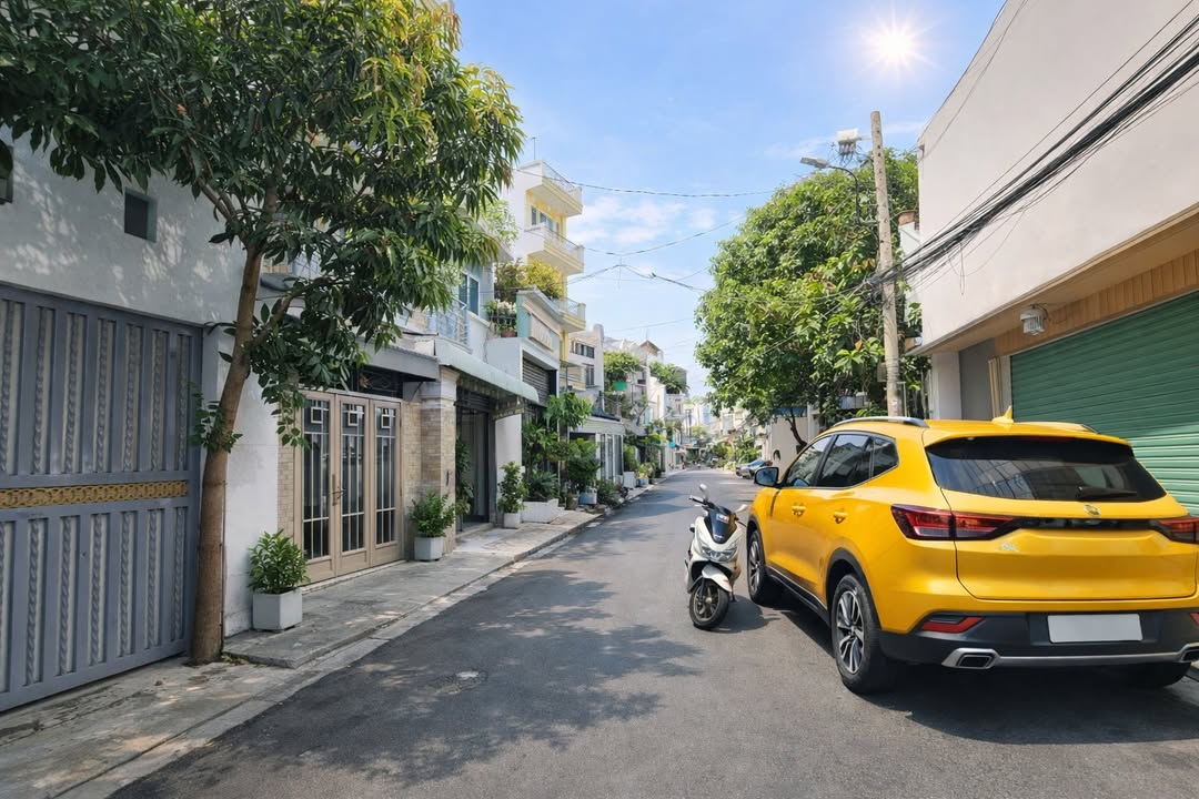 Nhà Phố Đặng Minh Trứ, Tân Bình 135m² - Vị trí vàng kinh doanh!