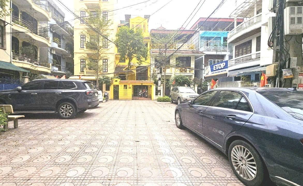 Biệt Thự VIP Ba Đình 143m² - 70 Tỷ - Sẵn Sàng Giao Dịch