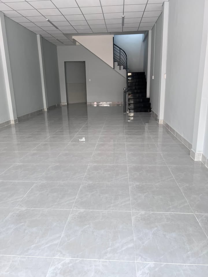 Nhà Nguyên Căn 93.6m² Mặt Tiền Lê Văn Thịnh, Q2 - Sẵn Sàng Kinh Doanh