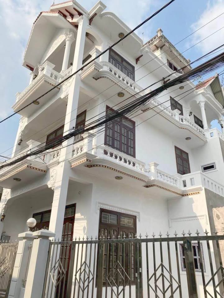 Nhà riêng Thủ Đức 83m² - Hẻm ô tô, không quy hoạch, 5.6 tỷ!