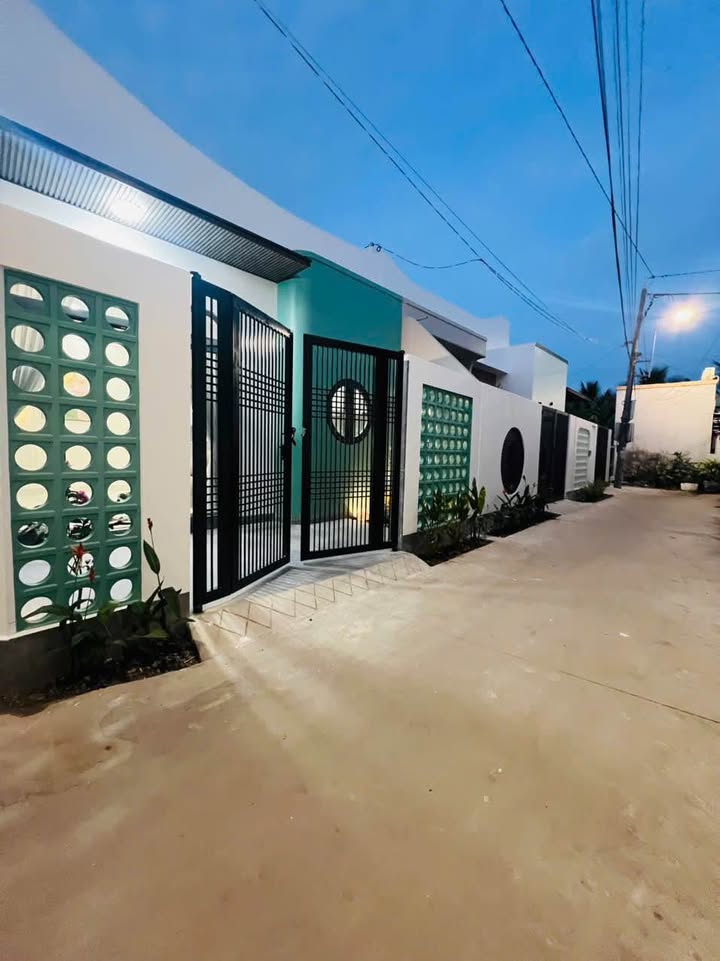 Bán Gấp Townhouse Trung An, Mỹ Tho 72m² - 2PN, Sổ Hồng Riêng