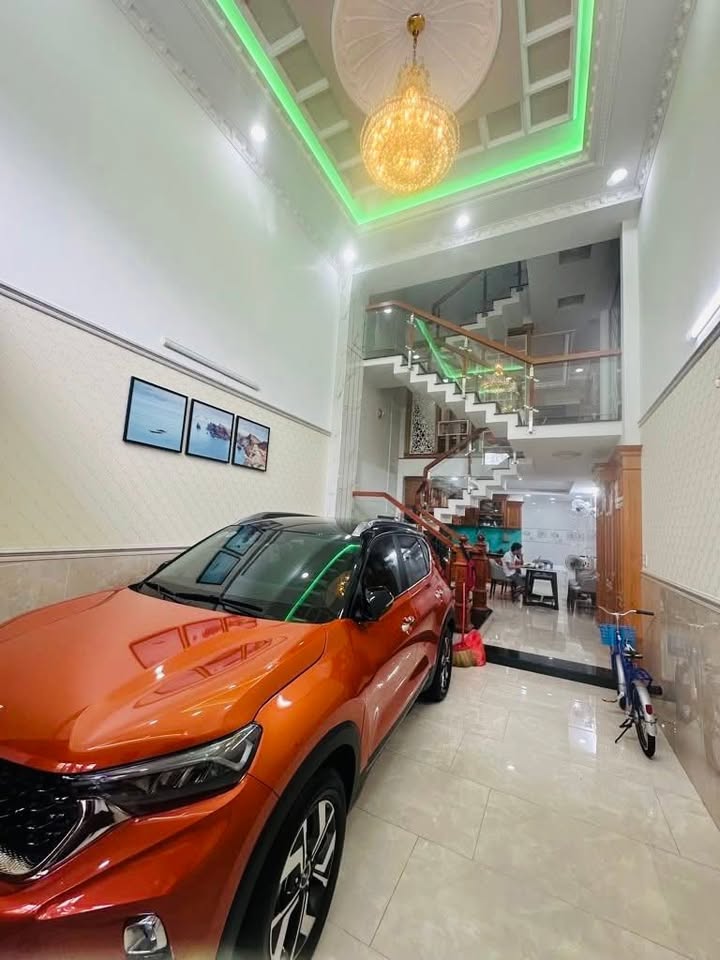 Bán Nhà Quận Tân Phú 60m² Giá 7 Tỷ - Đường Ô Tô 6m Sát Đầm Sen