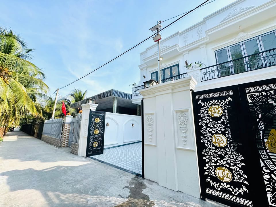 Bán Gấp Nhà Liền Kề Mỹ Hưng, Mỹ Tho - 90m², 2.9 Tỷ, Xe Hơi Vào Sân