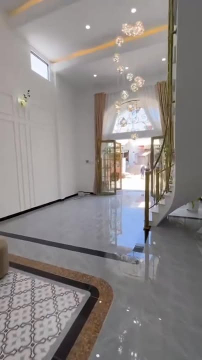 Bán Gấp Biệt Thự Sân Vườn 156m² - Ngay Trung Tâm Chợ Long Hoa, Tây Ninh