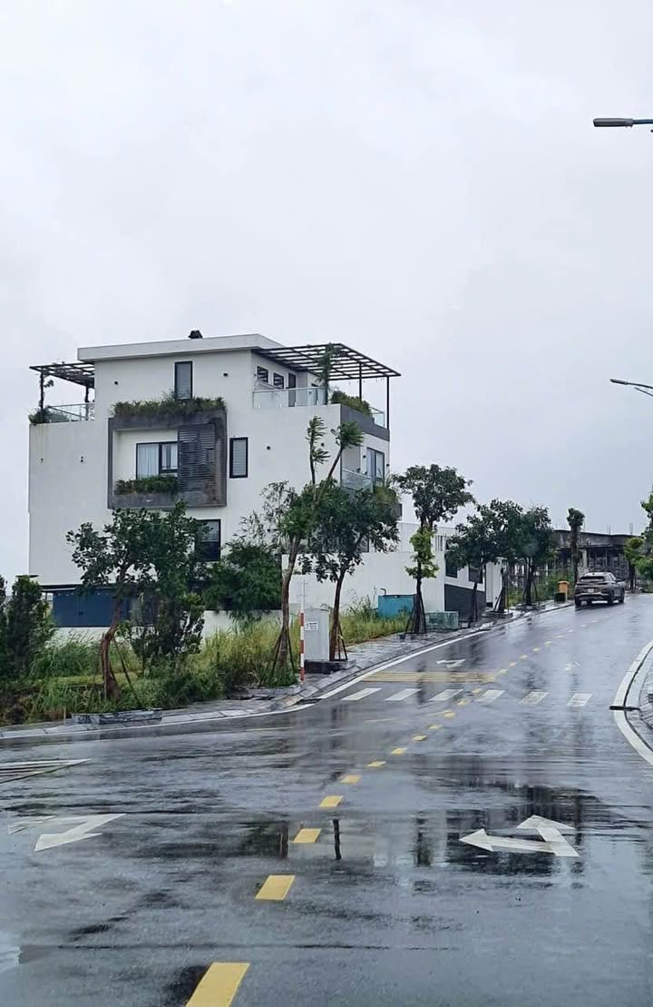 Biệt thự đồi Monaco Hạ Long 600m² - Giá tốt hiếm có