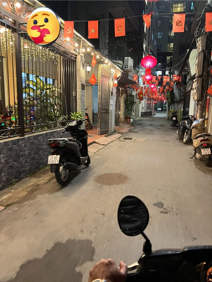 Bán nhà Nguyễn Văn Cừ 34m² giá 8.3 tỷ - Sẵn sàng ở ngay!