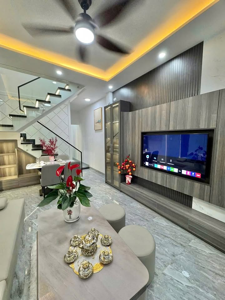 Nhà 2 Tầng Full Nội Thất Hoàng Diệu, Hải Châu - 60m² Sẵn Sàng Vào Ở Ngay