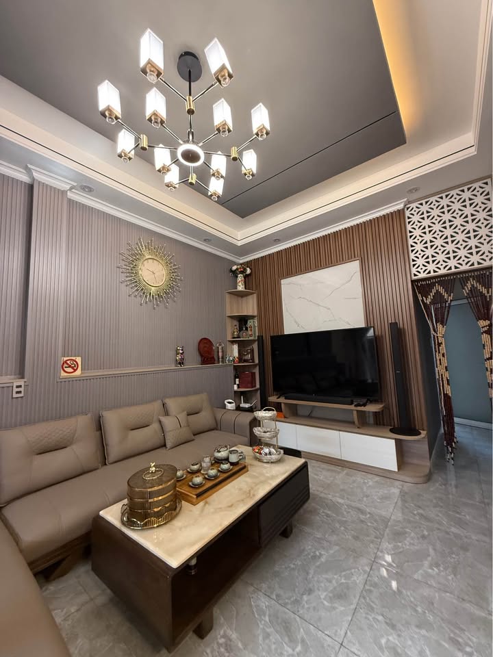 Bán Nhà Hùng Vương Đà Lạt 125m² Giá 8.8 Tỷ - Chính Chủ Sổ Hồng Sẵn!