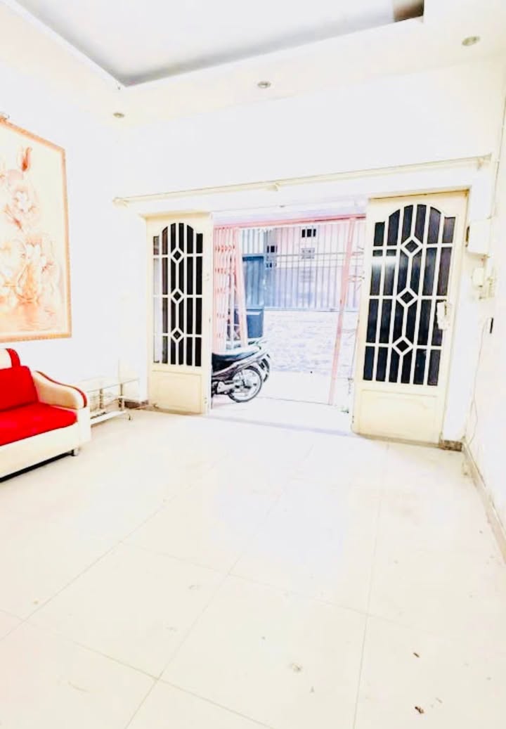 Nhà 4PN Võ Văn Kiệt Q6, 64m², 6 Tỷ - Sổ Hồng Hoàn Công Đủ