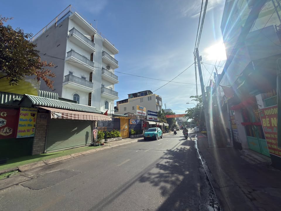 Bán nhà mặt tiền Đường 339 Phước Long B 224m² - Vị trí đắc địa kinh doanh ngay!