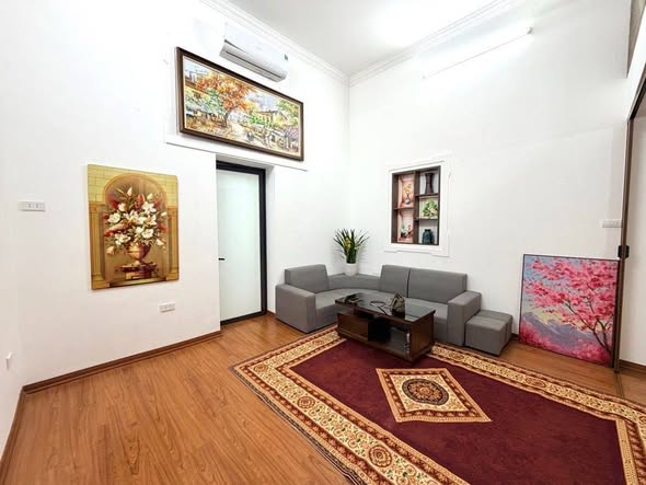 Bán Nhà Duplex Phố Cổ Hoàn Kiếm 70m² - Hộ Khẩu Vàng, Ở Cực Sướng!