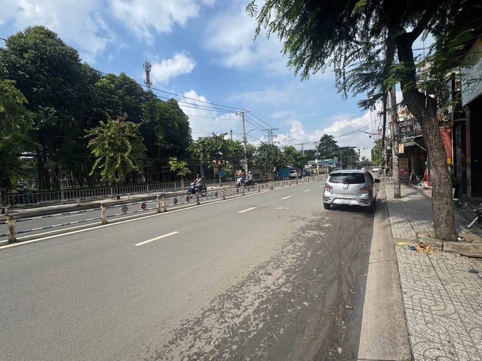 Nhà Phố Gò Vấp Mặt Tiền Nguyễn Văn Khối 102m² - Mặt tiền kinh doanh đắc địa!