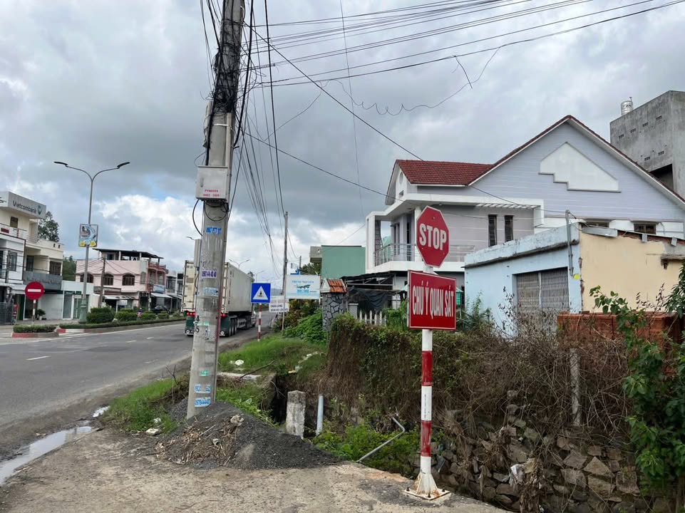 Mặt Tiền QL1A Phú Yên - Nhà Yến 250m² Kinh Doanh Dòng Tiền Ổn Định