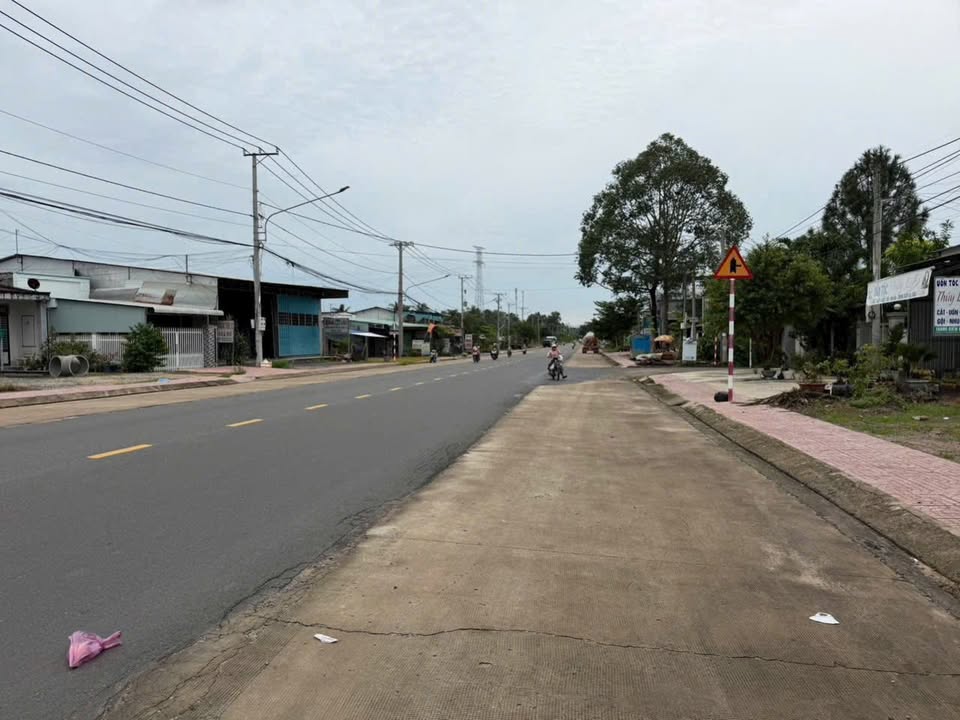 Đất Mặt Tiền Nguyễn Văn Linh, Hòa Thành, Tây Ninh - 295m² Thổ Cư, Giá 4 Tỷ