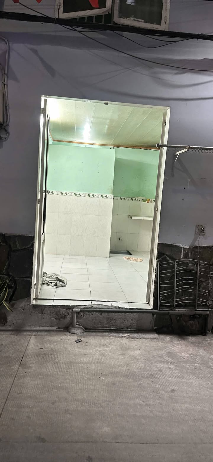 Cho thuê nhà nguyên căn Hẻm Bùi Văn Ba, Quận 7 - 18m² - Sẵn Sàng Dọn Vào Ở Ngay!