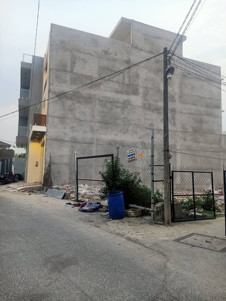 Đất nền Hóc Môn 100m² giá 4.99 tỷ - Lô góc 2 mặt tiền cực đẹp!