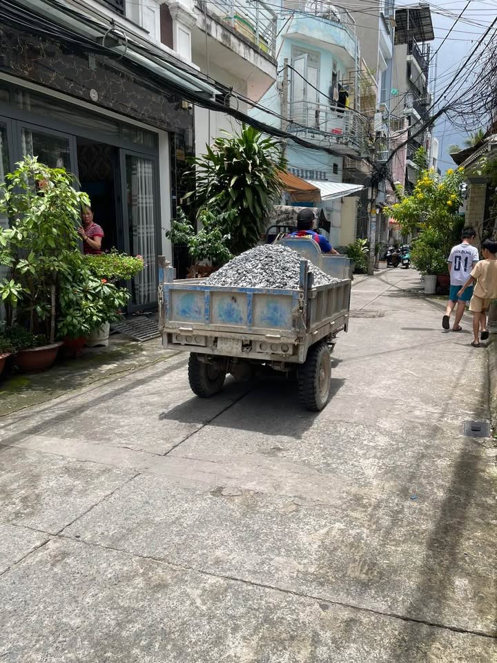 Bán nhà Nguyễn Hữu Tiến Tân Phú 98m² giá 7 tỷ - Ô tô vào tận nhà!