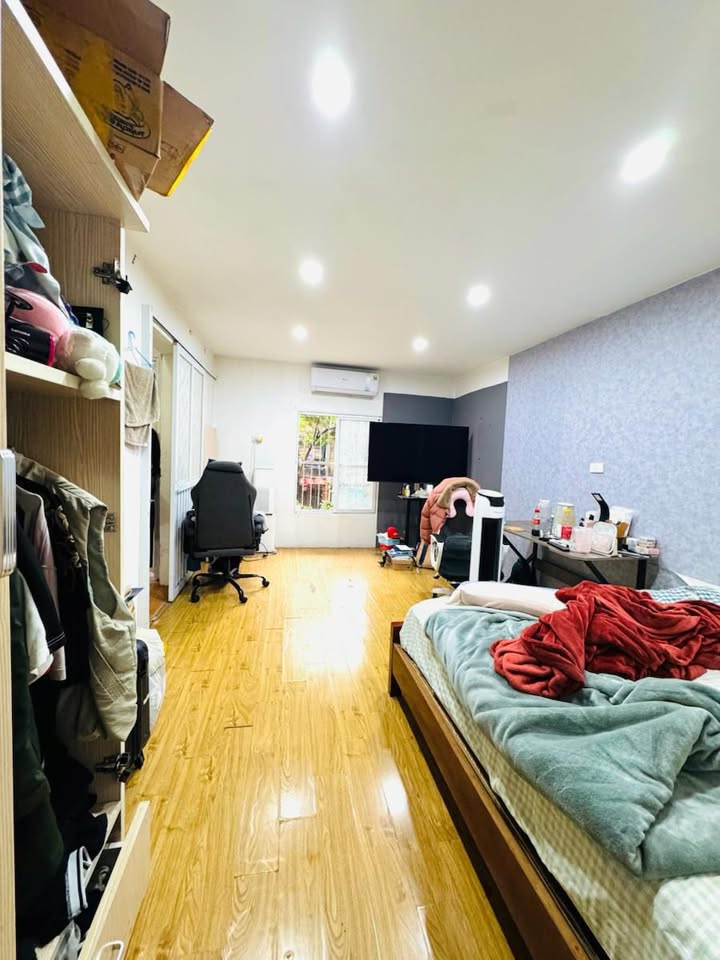 Chung cư Kim Liên 60m² giá 4.x tỷ - Sổ hồng chính chủ, sát Phạm Ngọc Thạch