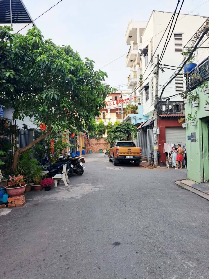 Nhà Mã Lò Bình Tân 76m² - Hẻm 8m Ô tô vào tận nhà!