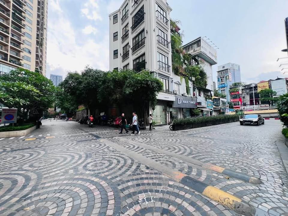 Nhà Phố Láng Hạ 35m² - Lô Góc, 6 Tầng Thang Máy, Giá Cực Tốt!