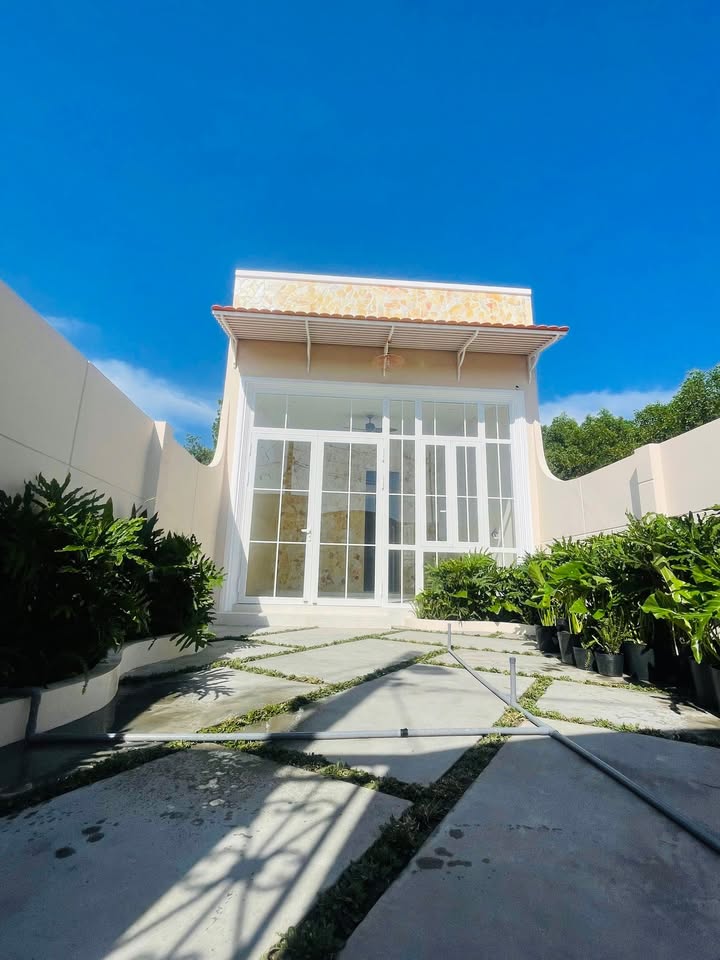 Nhà Riêng Đất Đỏ 150m² Giá 2.2 Tỷ - Sẵn Sàng Ở Ngay Gần Biển!