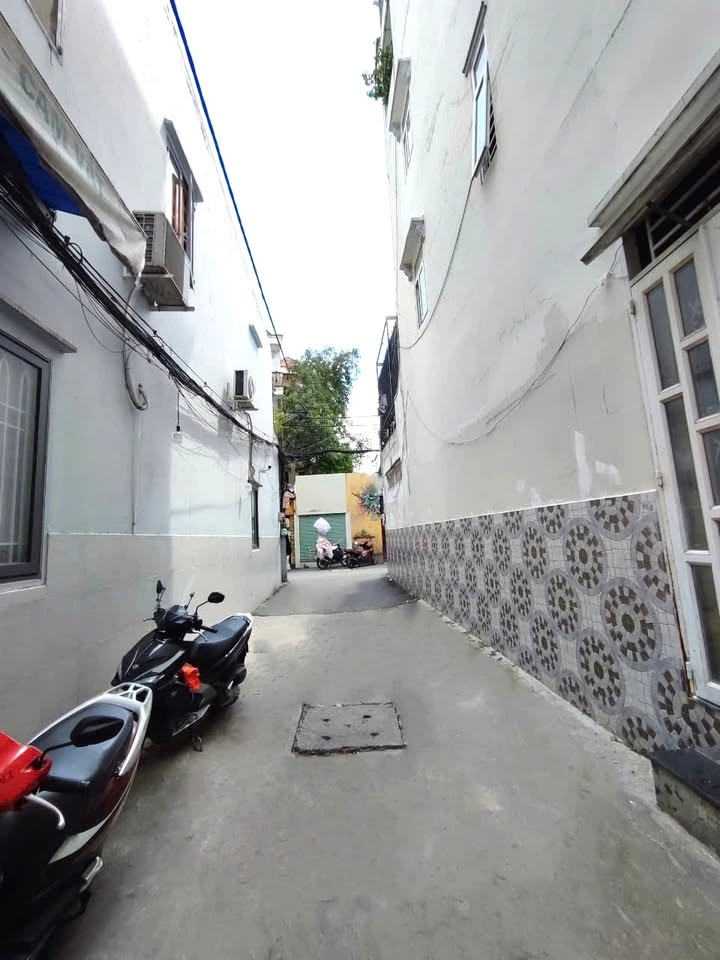 Nhà Phố Nguyễn Văn Công Gò Vấp 34m² 5 Tỷ - Hẻm Ô Tô KD, Sổ Hồng Ngay!